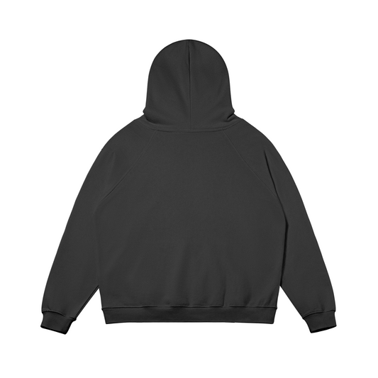 Schwarzer Oversized Hoodie mit “VIA CRUCIS”-Stick auf der Brust, locker geschnitten mit Kängurutasche – erhältlich in Schwarz