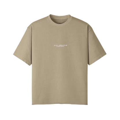 VC-T03 Oversized Unisex T-Shirt aus 100 % Baumwolle in Vintage-Optik mit offenem Saum in der Farbe Khaki.